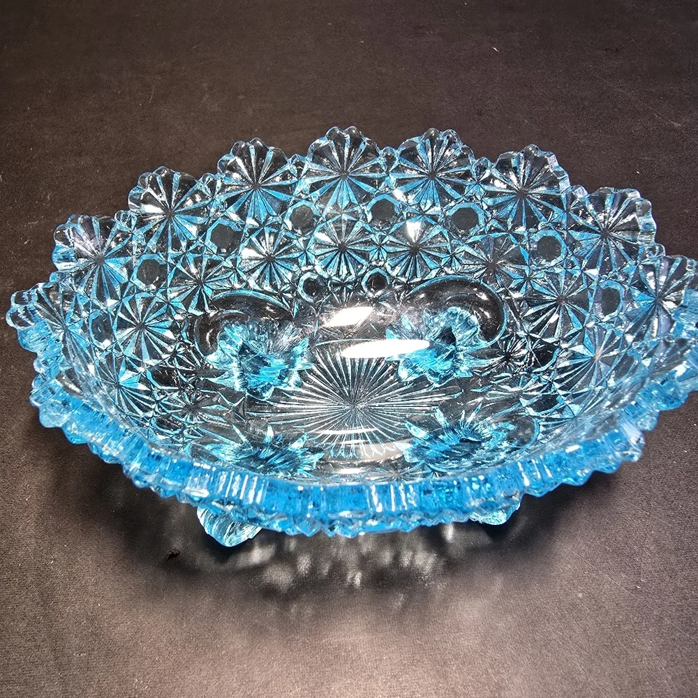 Vintage LG Wright Blue Daisy And Button Footed Trinket Candy 5.5